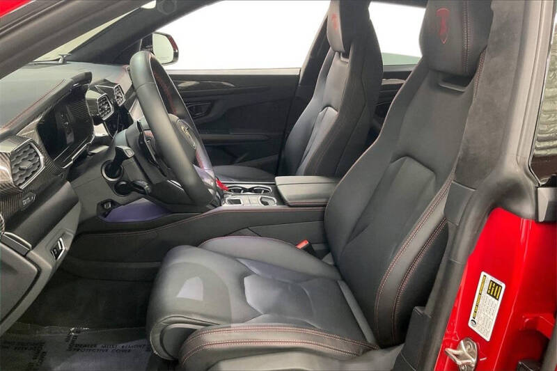 2023 Lamborghini Urus S