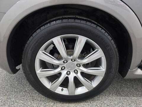 2014 Infiniti QX80