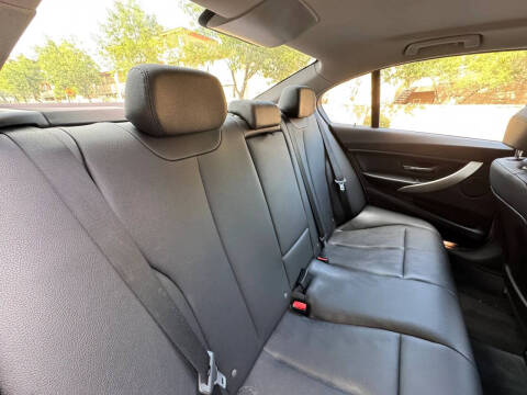 2015 BMW 3 Series 320i