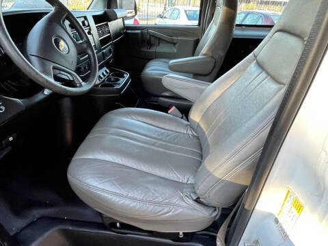 2017 Chevrolet Express 2500