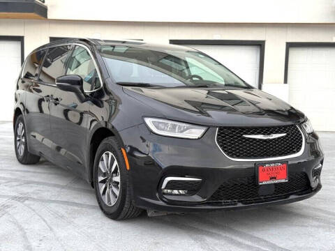 2023 Chrysler Pacifica Plug-In Hybrid for sale at Avanesyan Motors in Orem UT