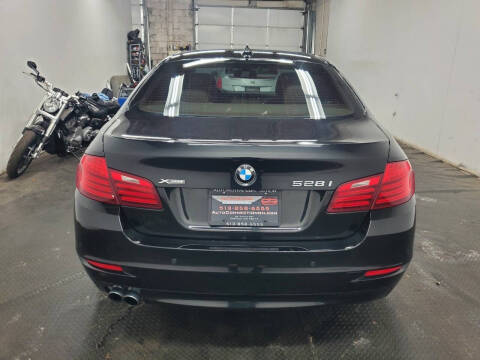 2015 BMW 5 Series 528i xDrive