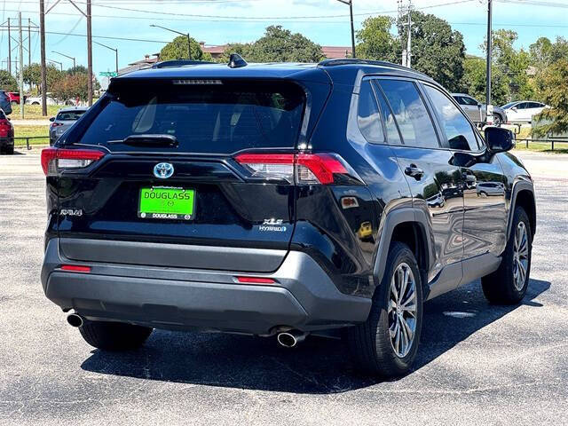 2022 Toyota RAV4 Hybrid XLE Premium