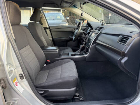 2016 Toyota Camry LE