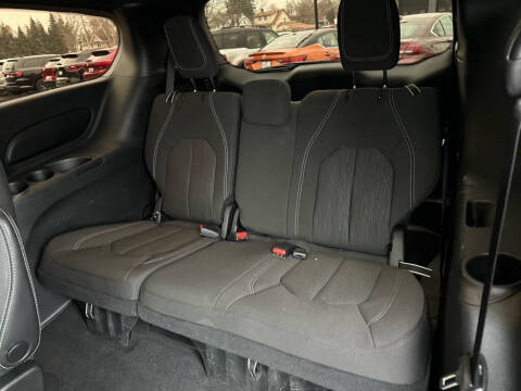 2022 Chrysler Pacifica Touring