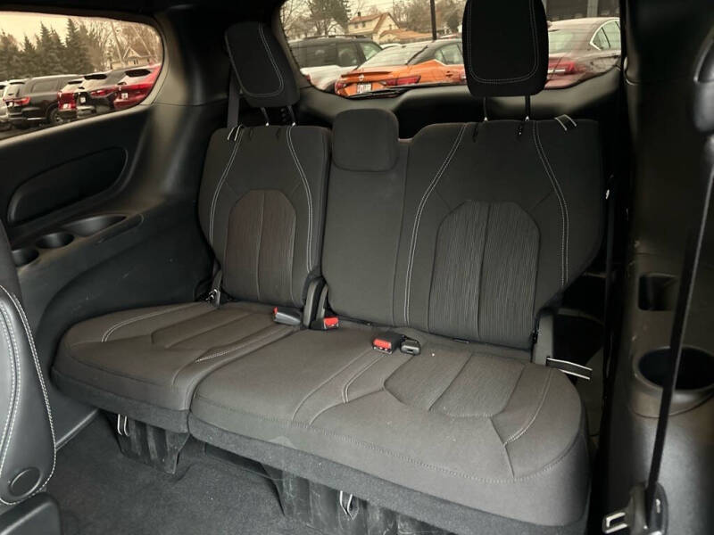 2022 Chrysler Pacifica Touring