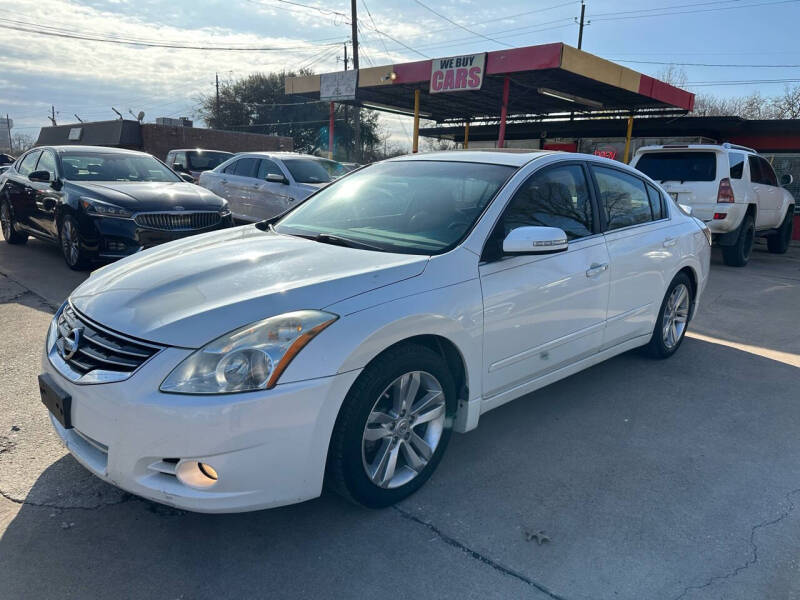 2011 Nissan Altima for sale at Cash Car Outlet in Mckinney TX