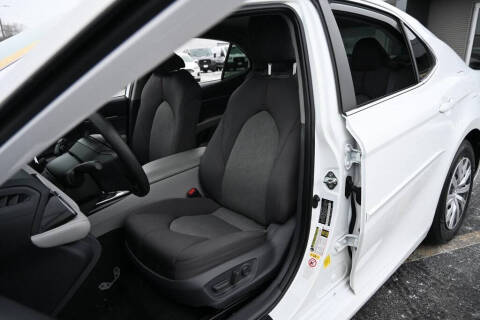 2019 Toyota Camry Hybrid LE