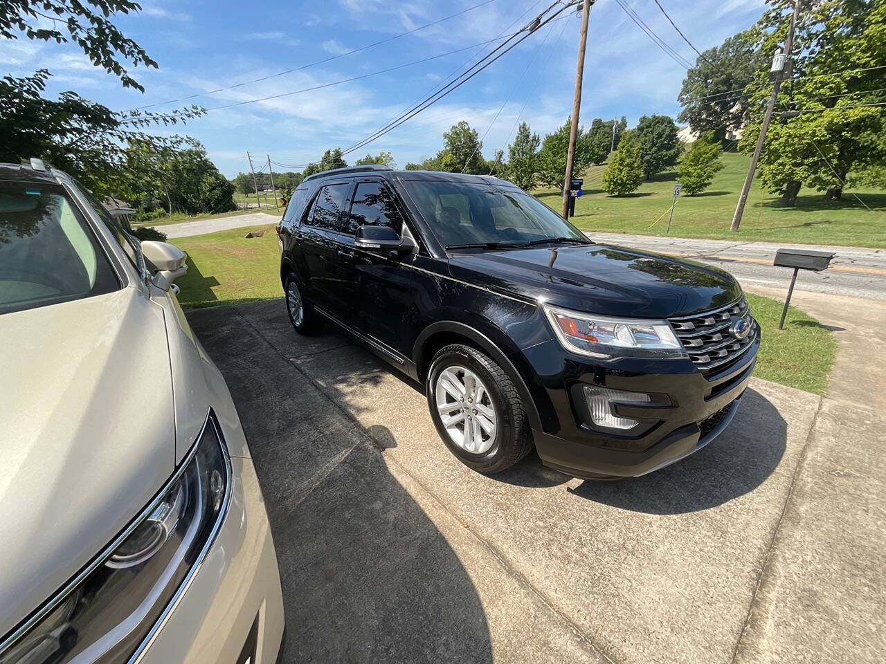 2016 Ford Explorer for sale at Car Connection in Harrison, AR