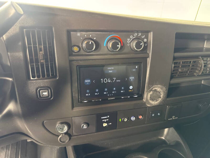 2022 Chevrolet Express 2500