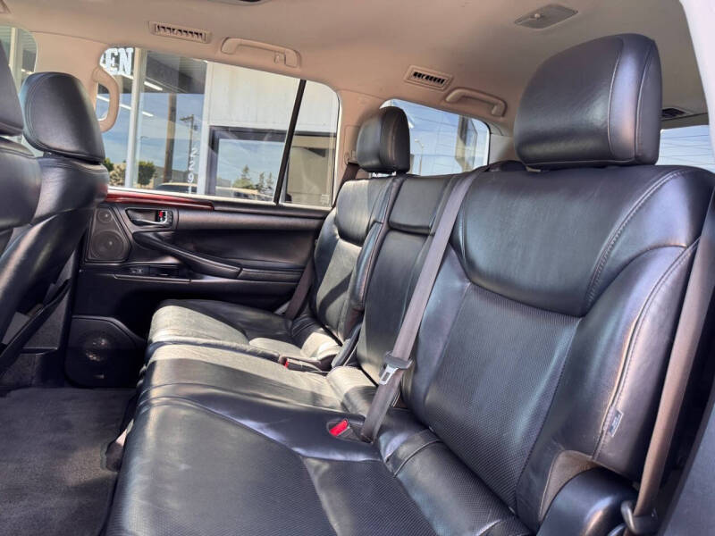 2011 Lexus LX 570