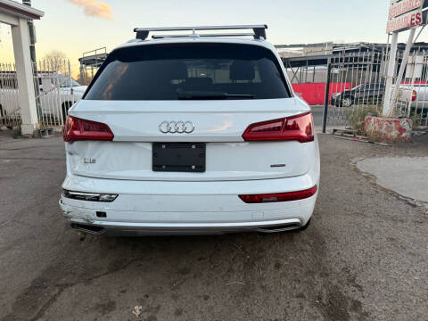2020 Audi Q5 quattro Titanium Premium 45 TFSI