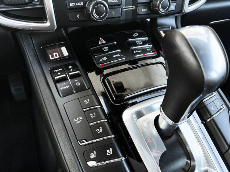 2016 Porsche Cayenne