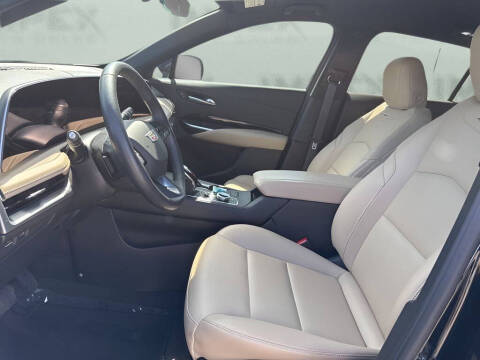 2024 Cadillac XT4 Luxury