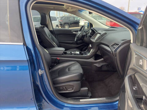 2020 Ford Edge Titanium