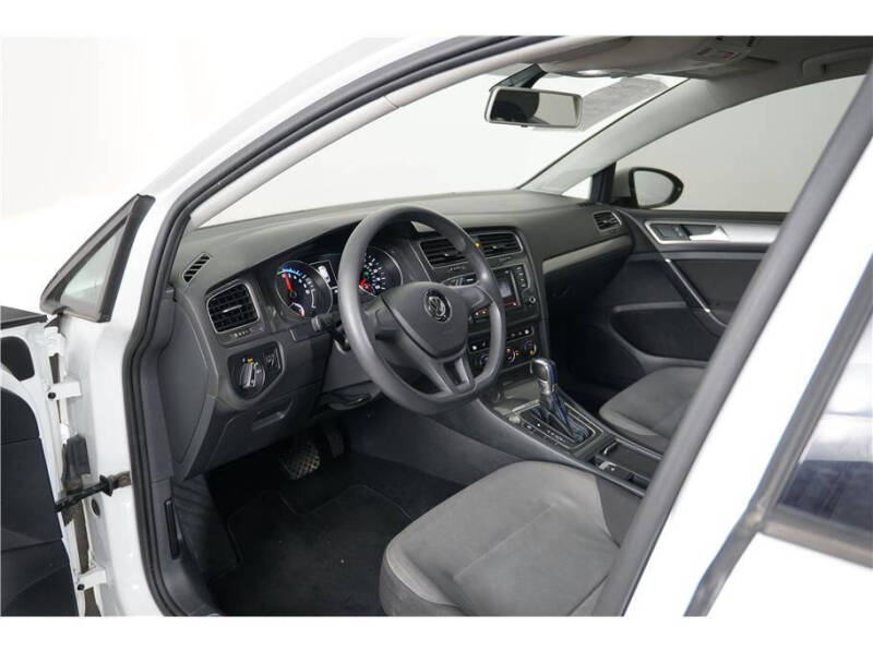 2016 Volkswagen e-Golf SE