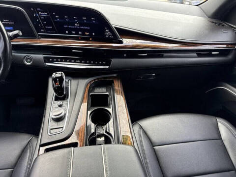 2022 Cadillac Escalade Luxury