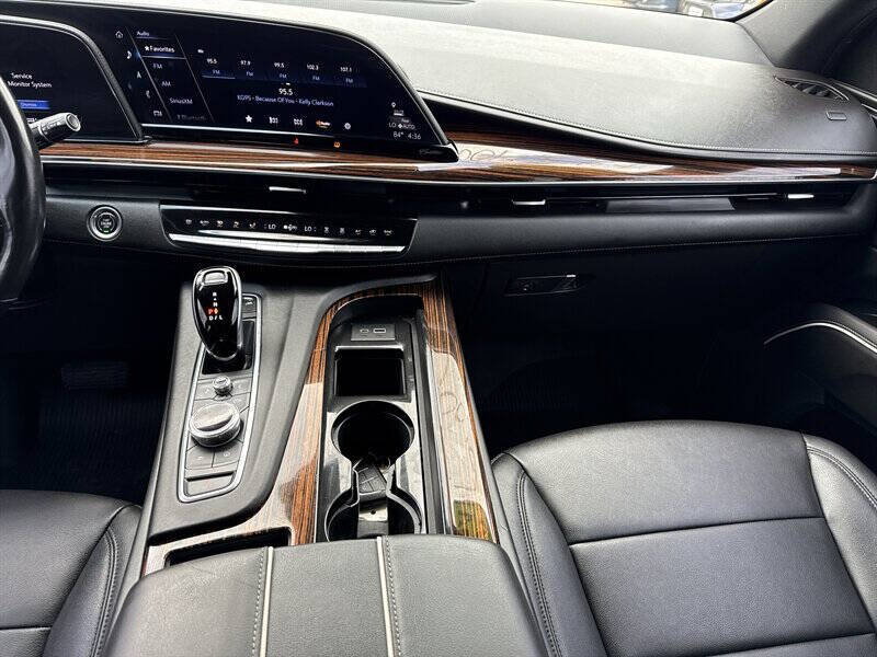 2022 Cadillac Escalade Luxury