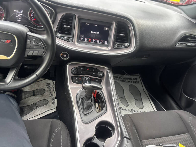 2019 Dodge Challenger SXT