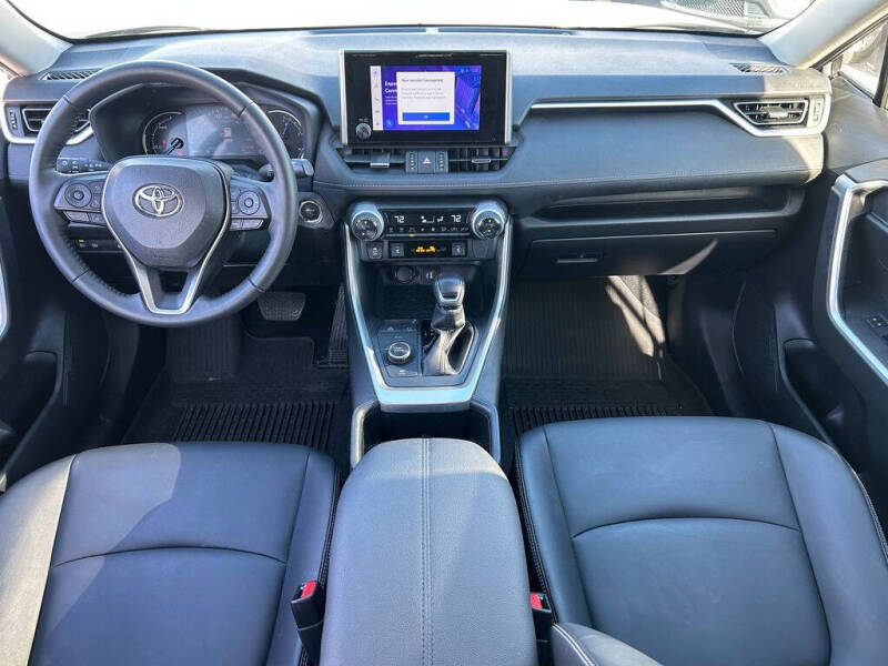 2025 Toyota RAV4 Hybrid XLE Premium