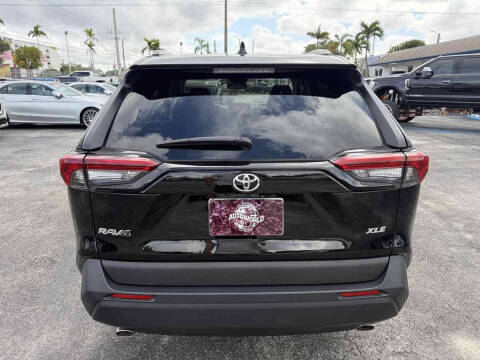 2024 Toyota RAV4 XLE