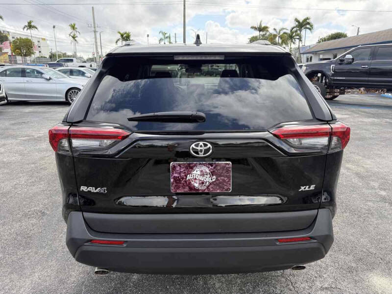 2024 Toyota RAV4 XLE