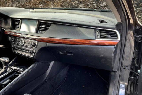 2017 Kia Cadenza Technology