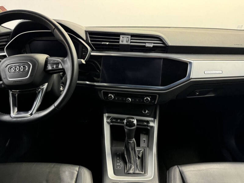 2019 Audi Q3 quattro Premium 45 TFSI