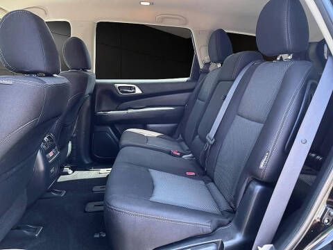 2020 Nissan Pathfinder S