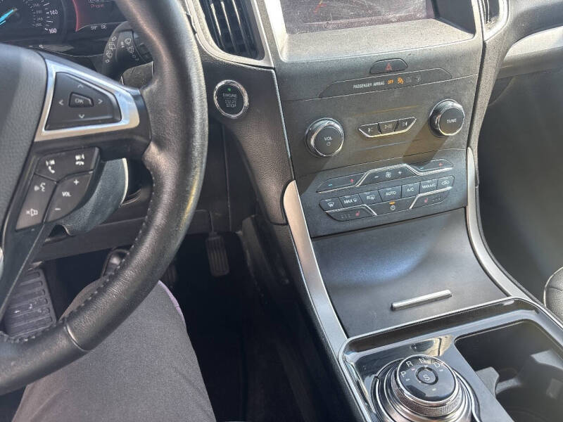2020 Ford Edge SEL
