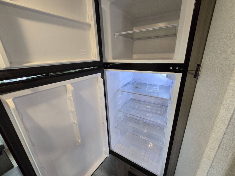 2024 KEYSTONE HIDEOUT 200 RL