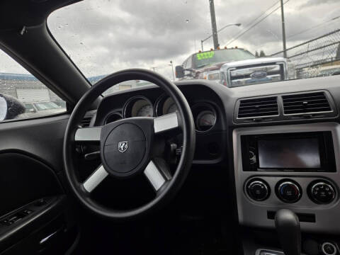 2009 Dodge Challenger SE