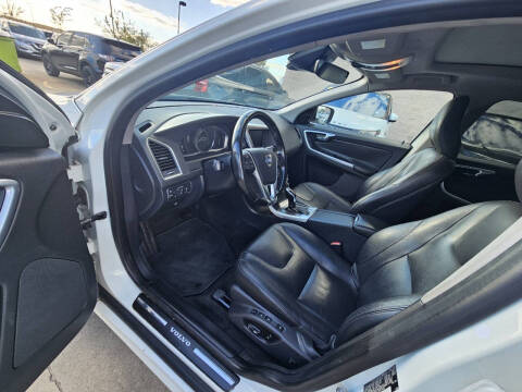 2016 Volvo XC60 T5 Drive-E Premier