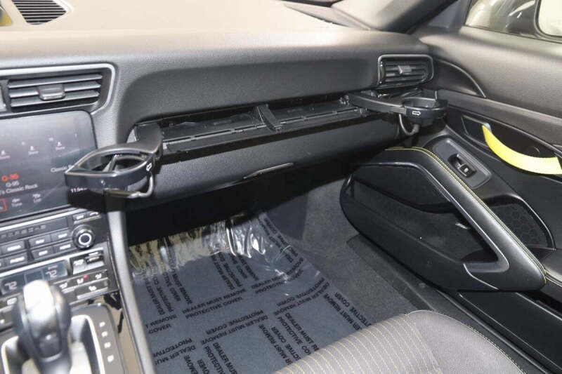 2019 Porsche 911 Carrera