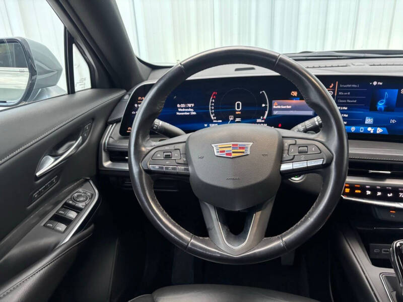 2024 Cadillac XT4 Premium Luxury