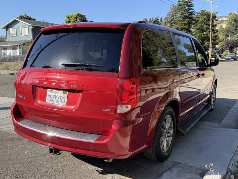 2014 Dodge Grand Caravan SXT 30th Anniversary