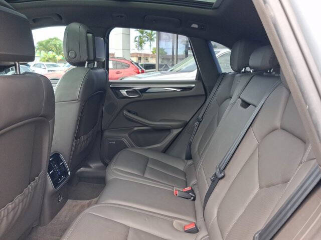 2017 Porsche Macan