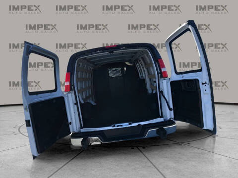 2024 Chevrolet Express 2500