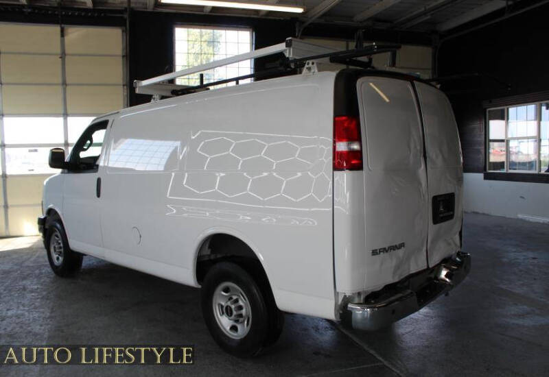 2023 GMC Savana 2500