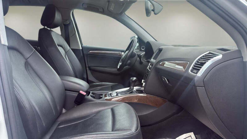 2016 Audi Q5 2.0T quattro Premium Plus