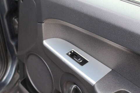 2008 Jeep Commander Sport