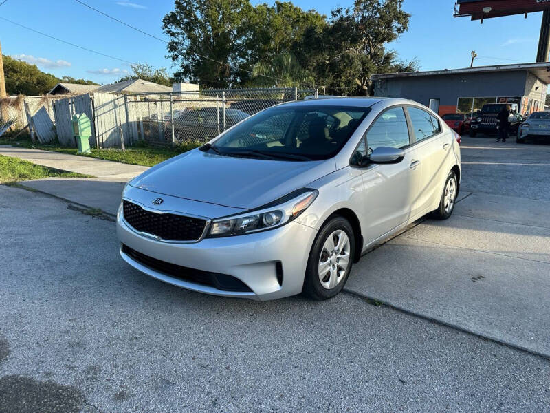 2018 Kia FORTE LX photo 2