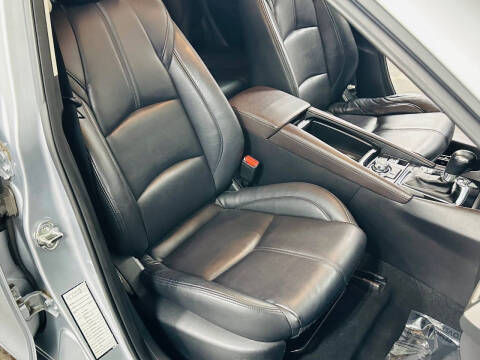 2018 Mazda MAZDA3 Touring