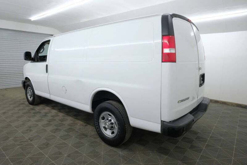 2021 Chevrolet Express 2500
