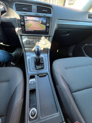 2019 Volkswagen e-Golf SE