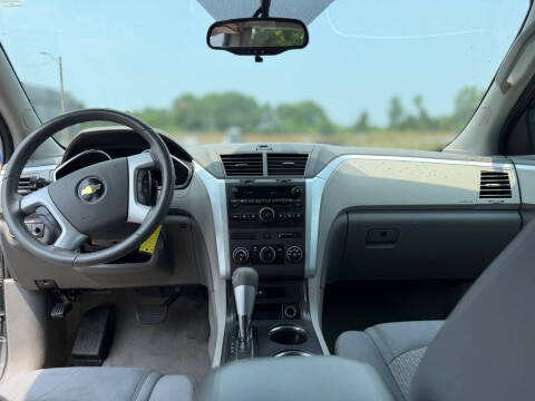 2011 Chevrolet Traverse LS