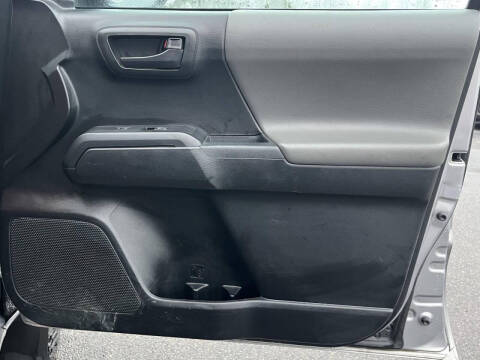 2019 Toyota Tacoma SR