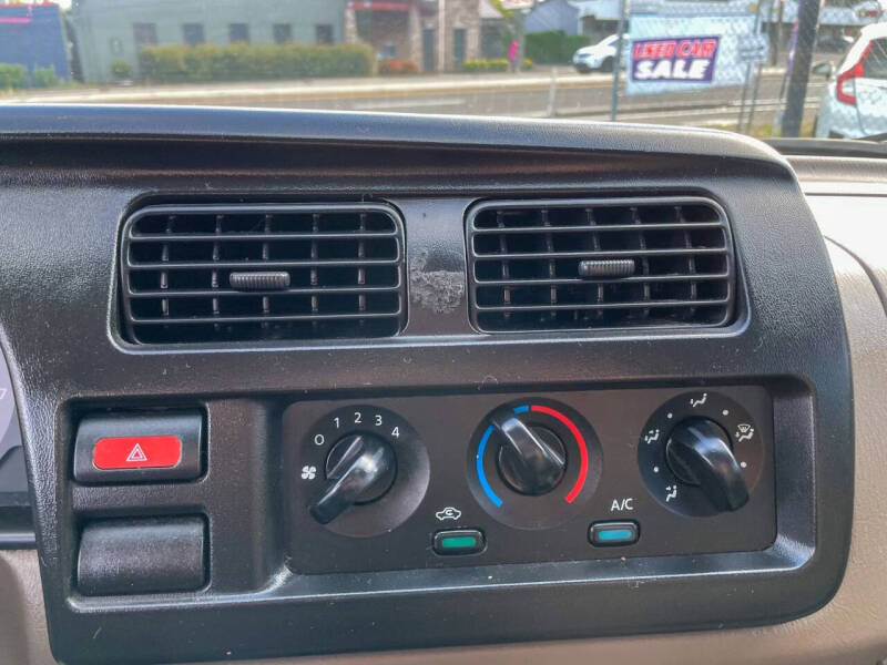 2000 Nissan Frontier XE