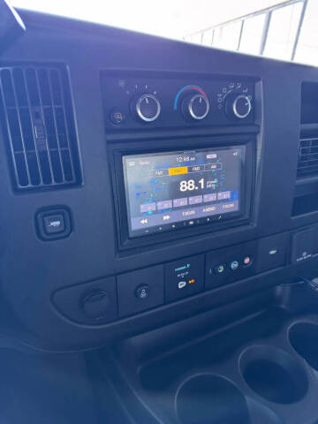 2022 Chevrolet Express 2500