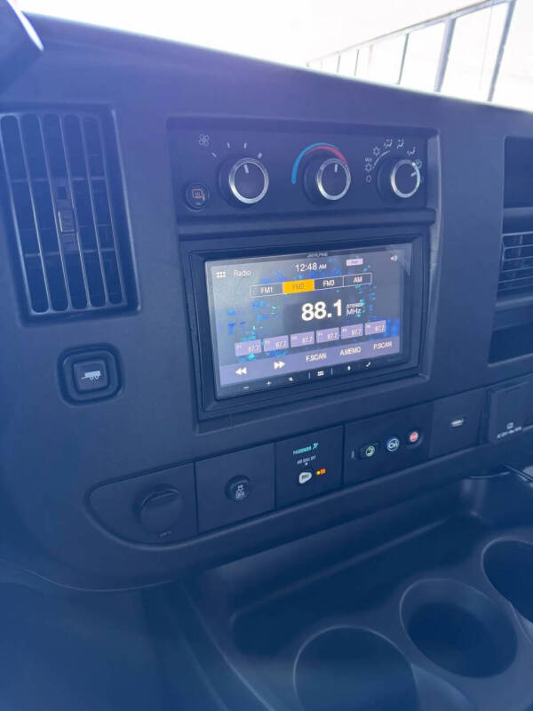 2022 Chevrolet Express 2500